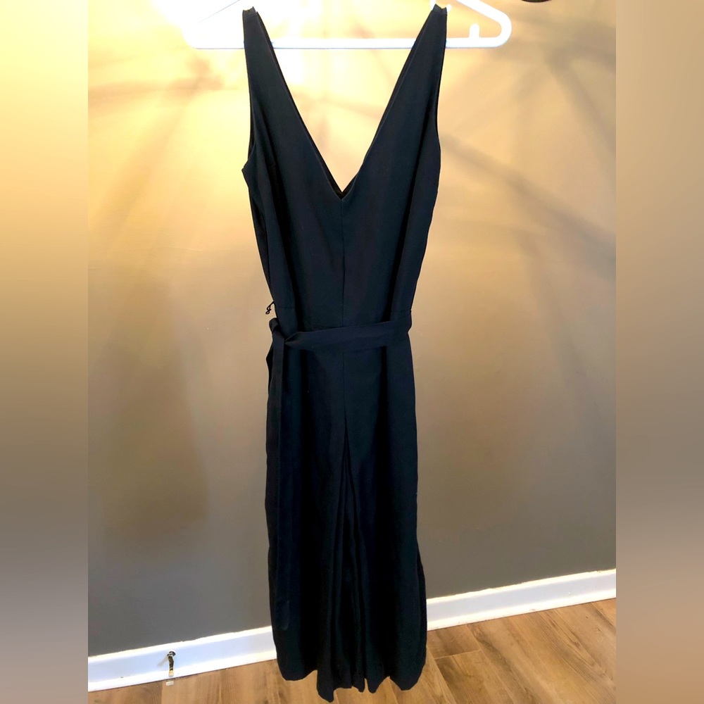 Women’s GAP linen romper/jumpsuit